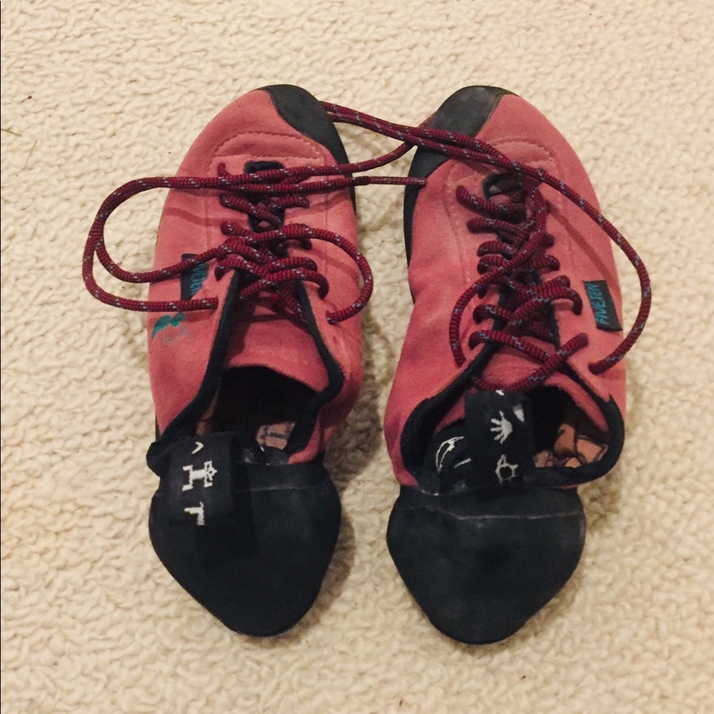 5.10 youth climbing shoes stealth c4 size 3